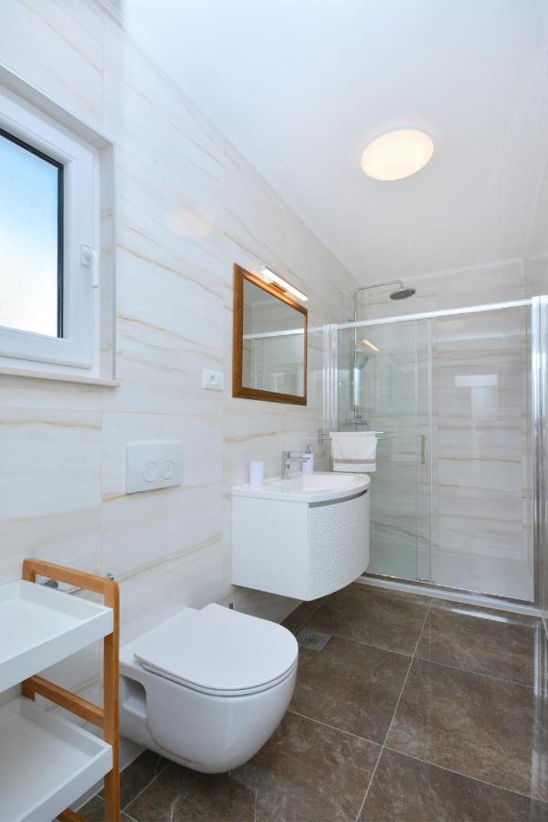 Apartment Reljic Seget Vranjica Exterior photo